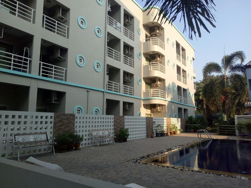 Lomsabai Apartments Bang Saen Exterior photo